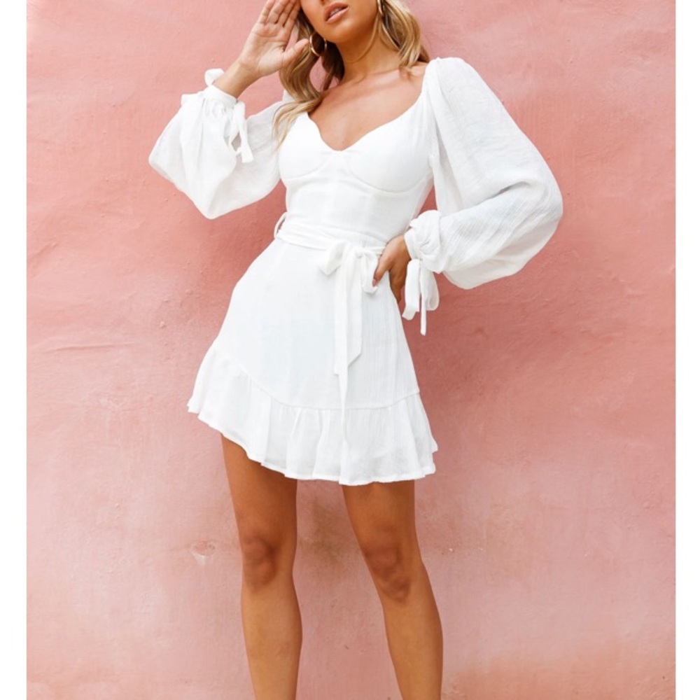 Make Memories Balloon Sleeve Molded Bust Selfie Leslie White Dress